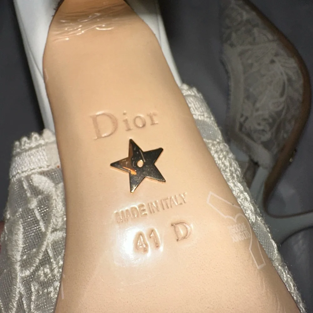 Dior Cream Lace Pointed Slingback Pumps with Bow - Picture 4 of 5